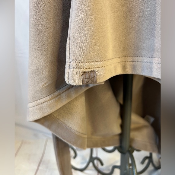 Barefoot Dreams Luxechic Hooded Robe - M/L - taupe luxury soft unisex cozy - Picture 11 of 14